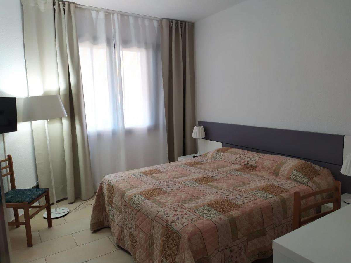 Nero Basalto Azzurro Mare Bed & Breakfast Aci Castello Bagian luar foto
