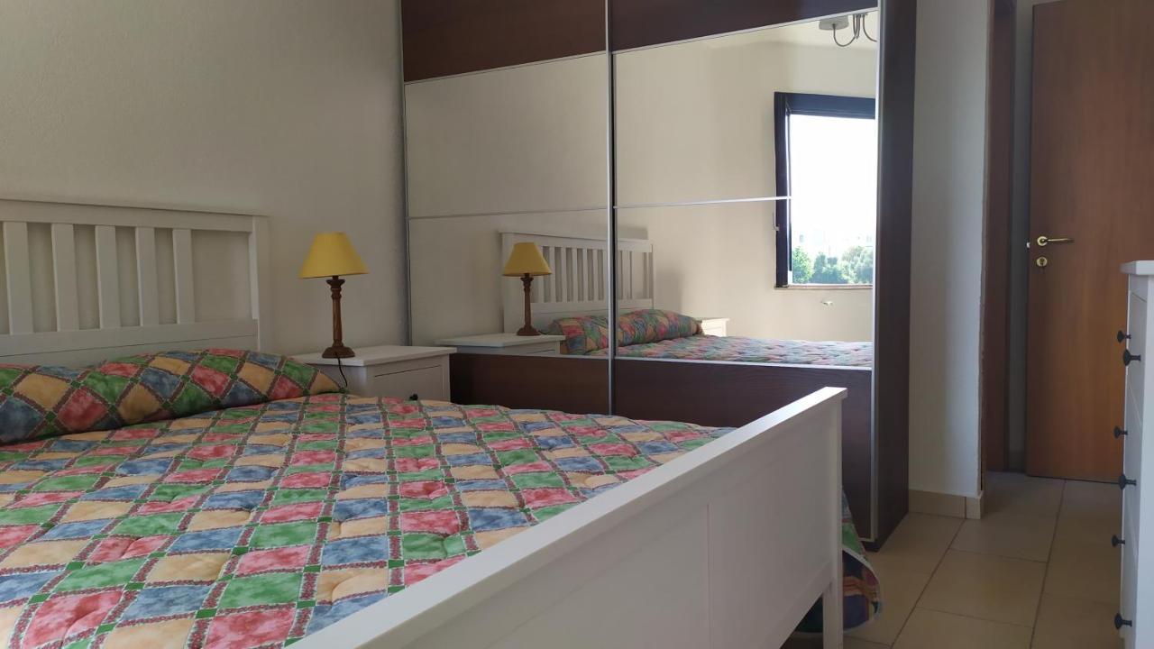 Nero Basalto Azzurro Mare Bed & Breakfast Aci Castello Bagian luar foto