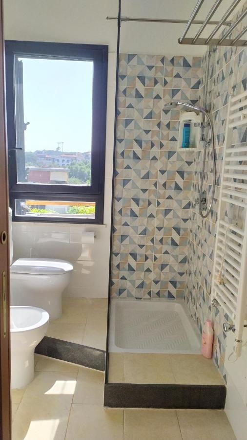 Nero Basalto Azzurro Mare Bed & Breakfast Aci Castello Bagian luar foto
